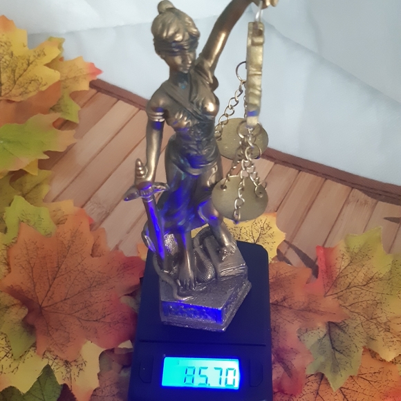 Themis Lady justice statue | Bronze look| NIB - Picture 10 of 12